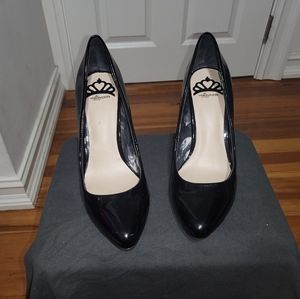 Women's US 7.5 black fergalicious heels
